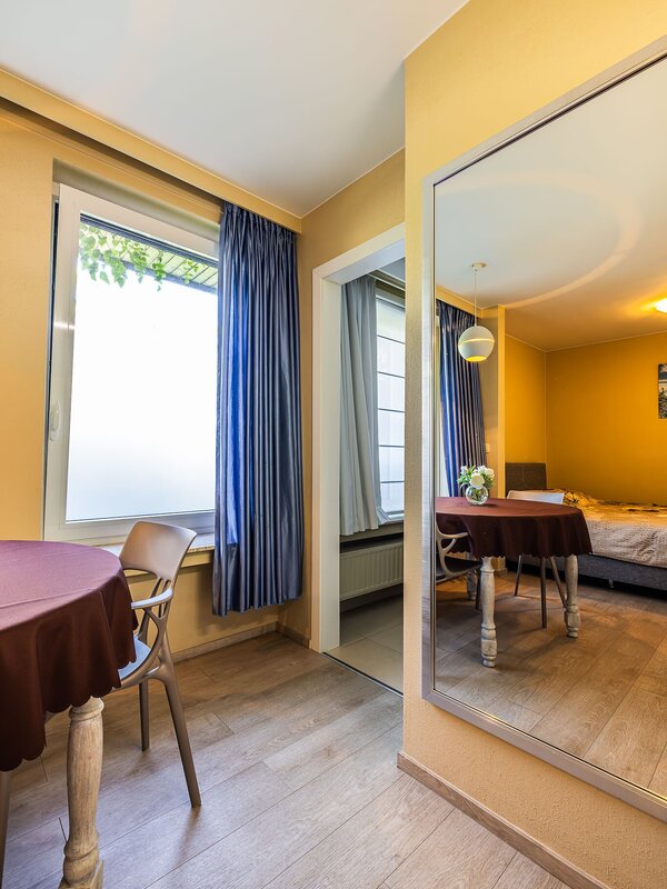 Zicht op de kamer in B&amp;B Villa De Keyser